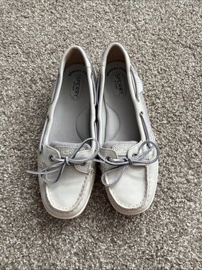 Sperry Women’s Cream and Light Gray Leather Boat Loafers
